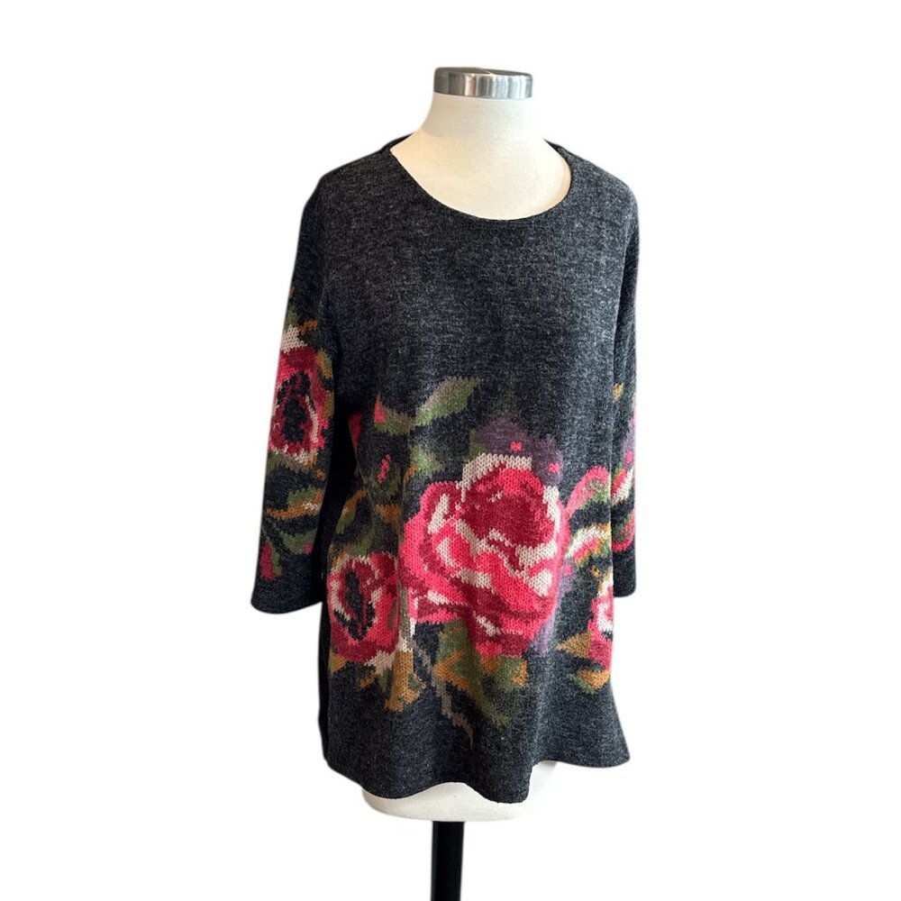 Trisha Tyler Floral Roses 3/4 Sleeve Heather Gray & Red Sweater